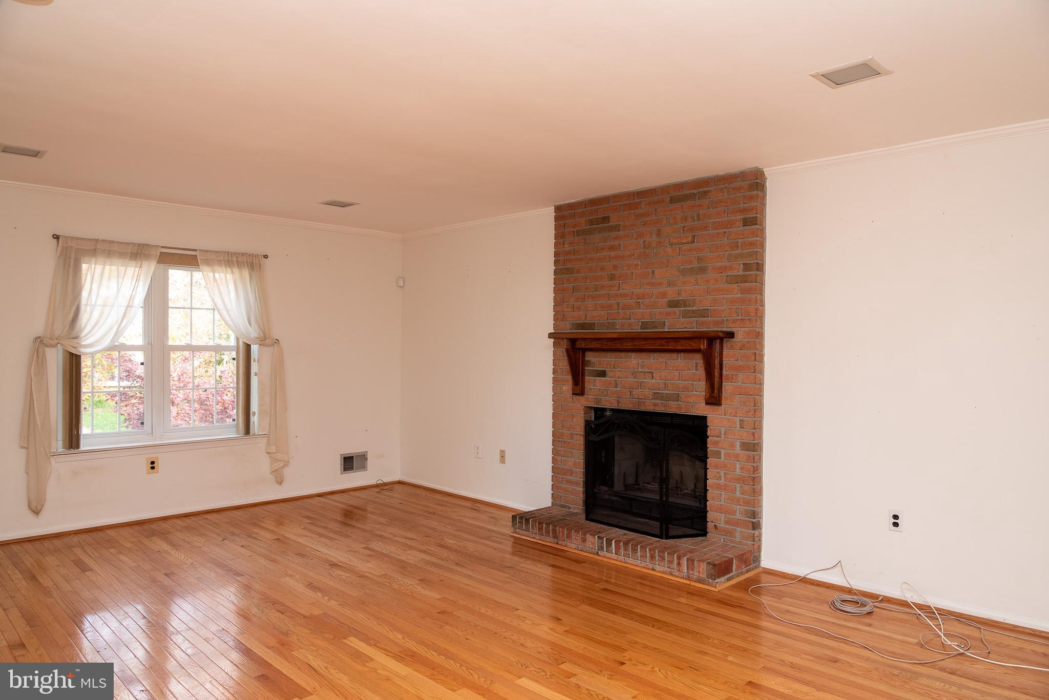 19 Geraldine Road Hightstown, NJ 08520 - Photo 5 of 38