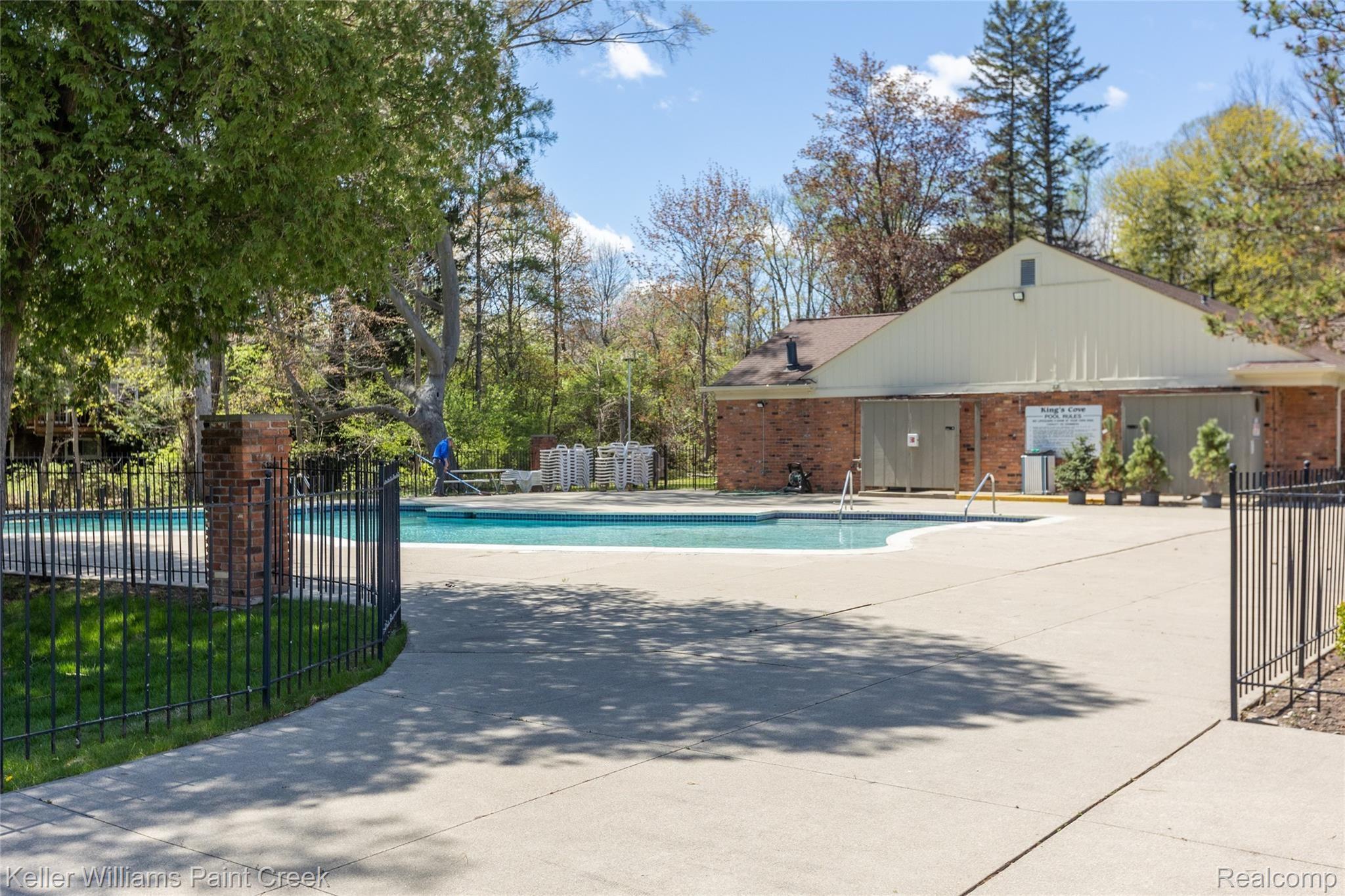 1492 Saddle Lane Rochester, MI 48306 - Photo 21 of 25 new3.jpg