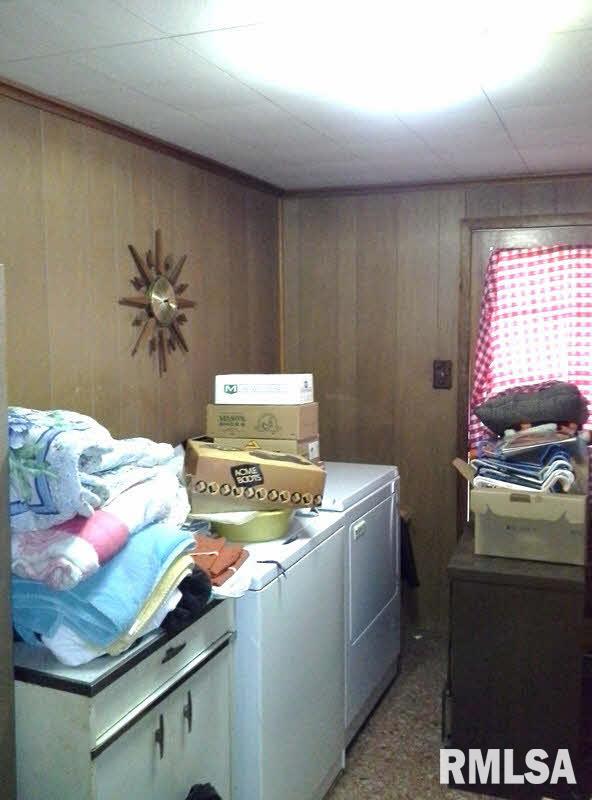 21922 Shawneetown Road Thompsonville, IL 62890 - Photo 17 of 26 Gallery Image 17