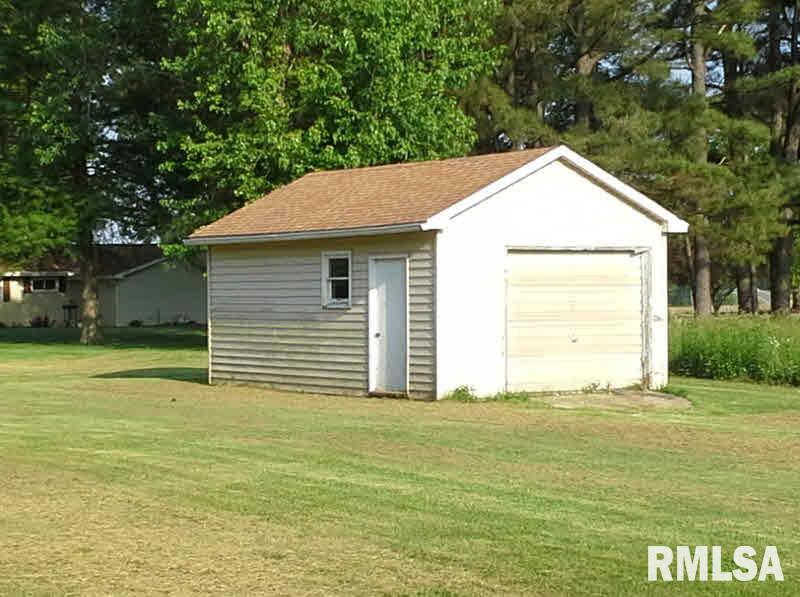21922 Shawneetown Road Thompsonville, IL 62890 - Photo 19 of 26 Gallery Image 19