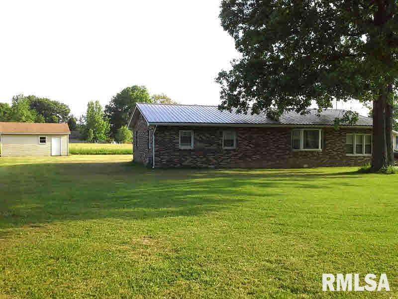 21922 Shawneetown Road Thompsonville, IL 62890 - Photo 3 of 26 Gallery Image 3