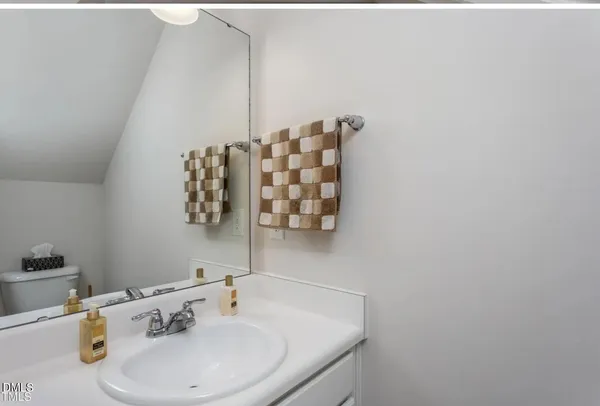 $2,200 | 7031 Racine Way, Raleigh, NC 27615