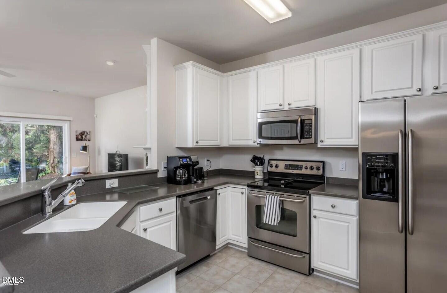 7031 Racine Way Raleigh, NC 27615 - Photo 5 of 24 5