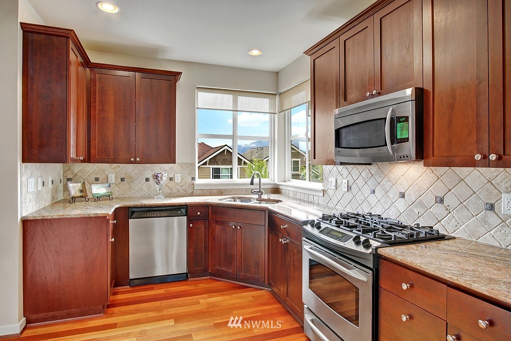 566 Alpine Ridge Place Northwest Issaquah, WA 98027 - Photo 18 of 22