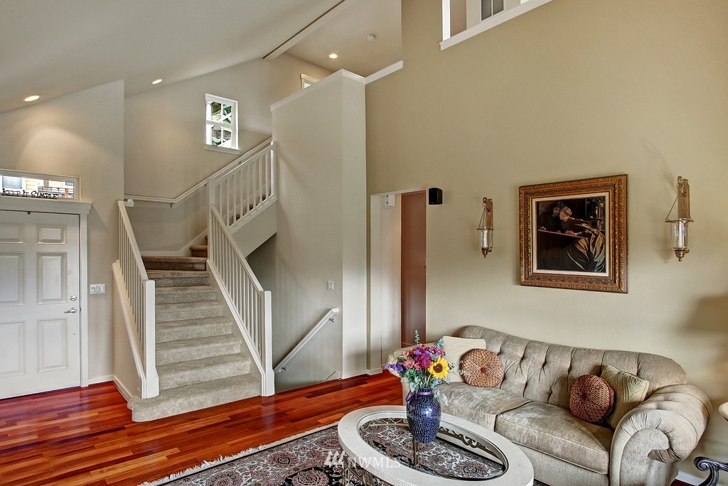 566 Alpine Ridge Place Northwest Issaquah, WA 98027 - Photo 7 of 22