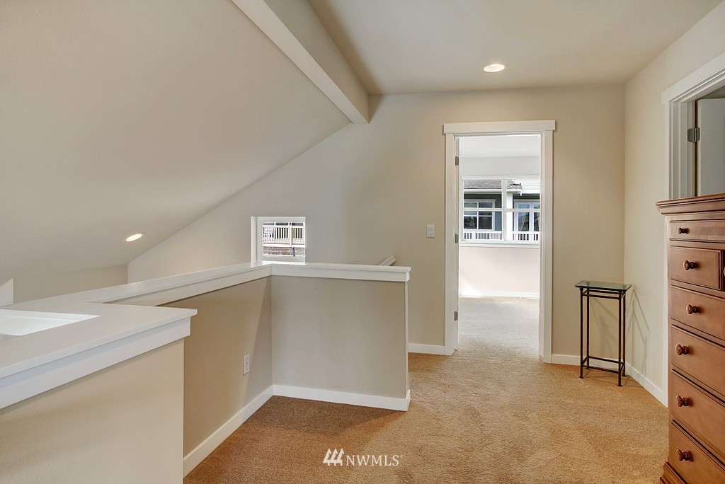566 Alpine Ridge Place Northwest Issaquah, WA 98027 - Photo 8 of 22