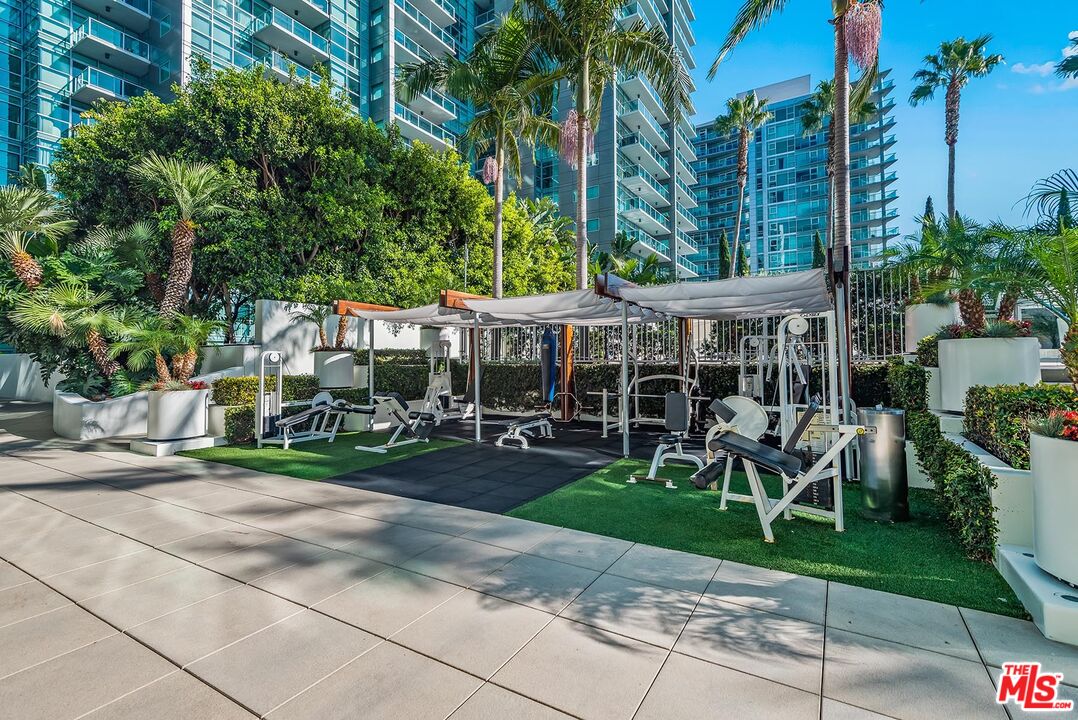 13700 Marina Pointe Drive, Unit 1414 Marina del Rey, CA 90292 - Photo 27 of 48