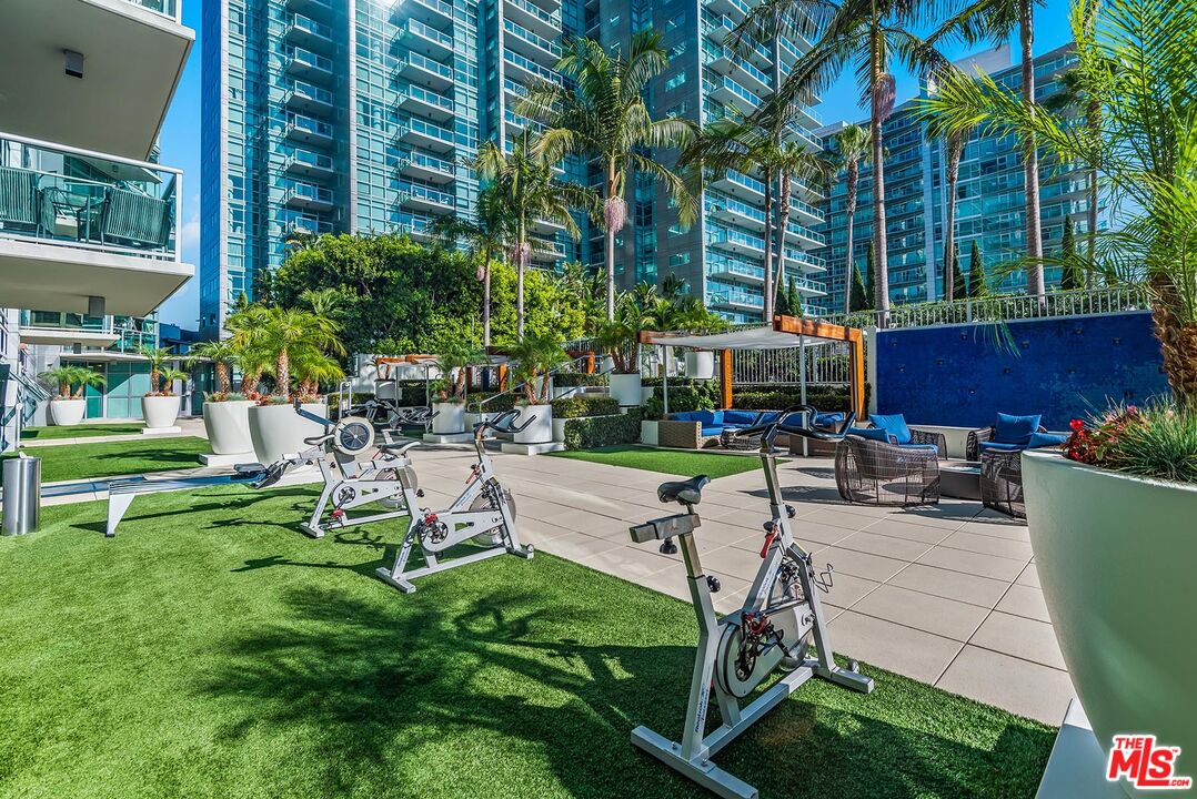 13700 Marina Pointe Drive, Unit 1414 Marina del Rey, CA 90292 - Photo 28 of 48