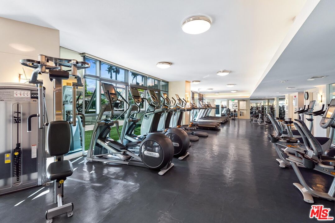 13700 Marina Pointe Drive, Unit 1414 Marina del Rey, CA 90292 - Photo 30 of 48