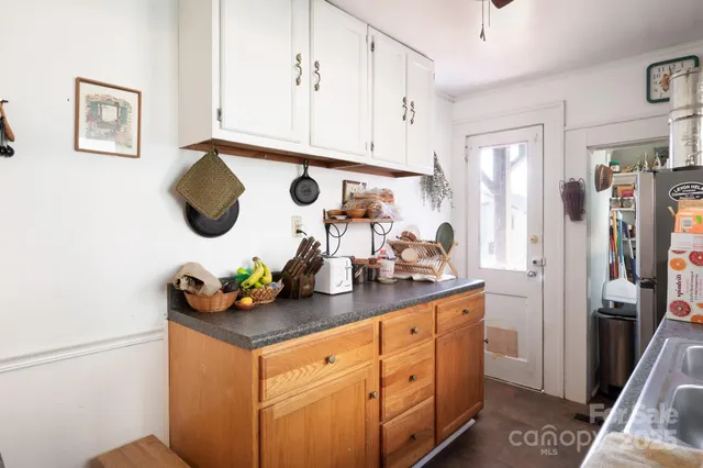 $639,000 | 17 Hubbard Avenue, Asheville, NC 28806