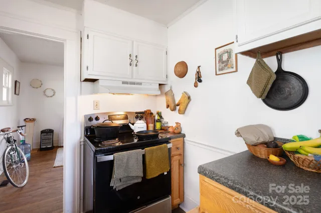 $639,000 | 17 Hubbard Avenue, Asheville, NC 28806