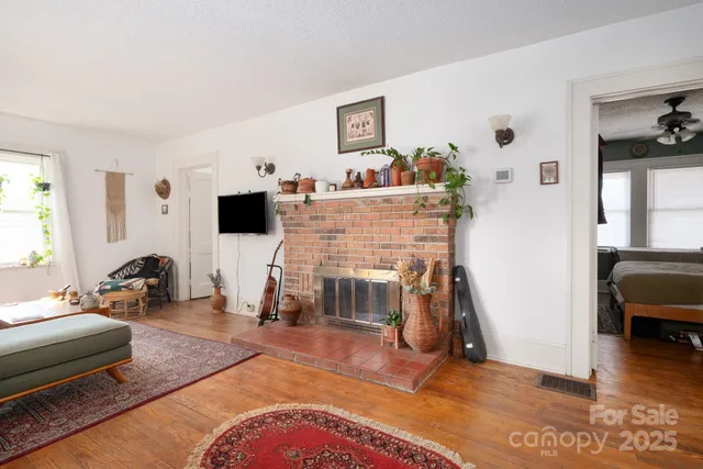 $639,000 | 17 Hubbard Avenue, Asheville, NC 28806