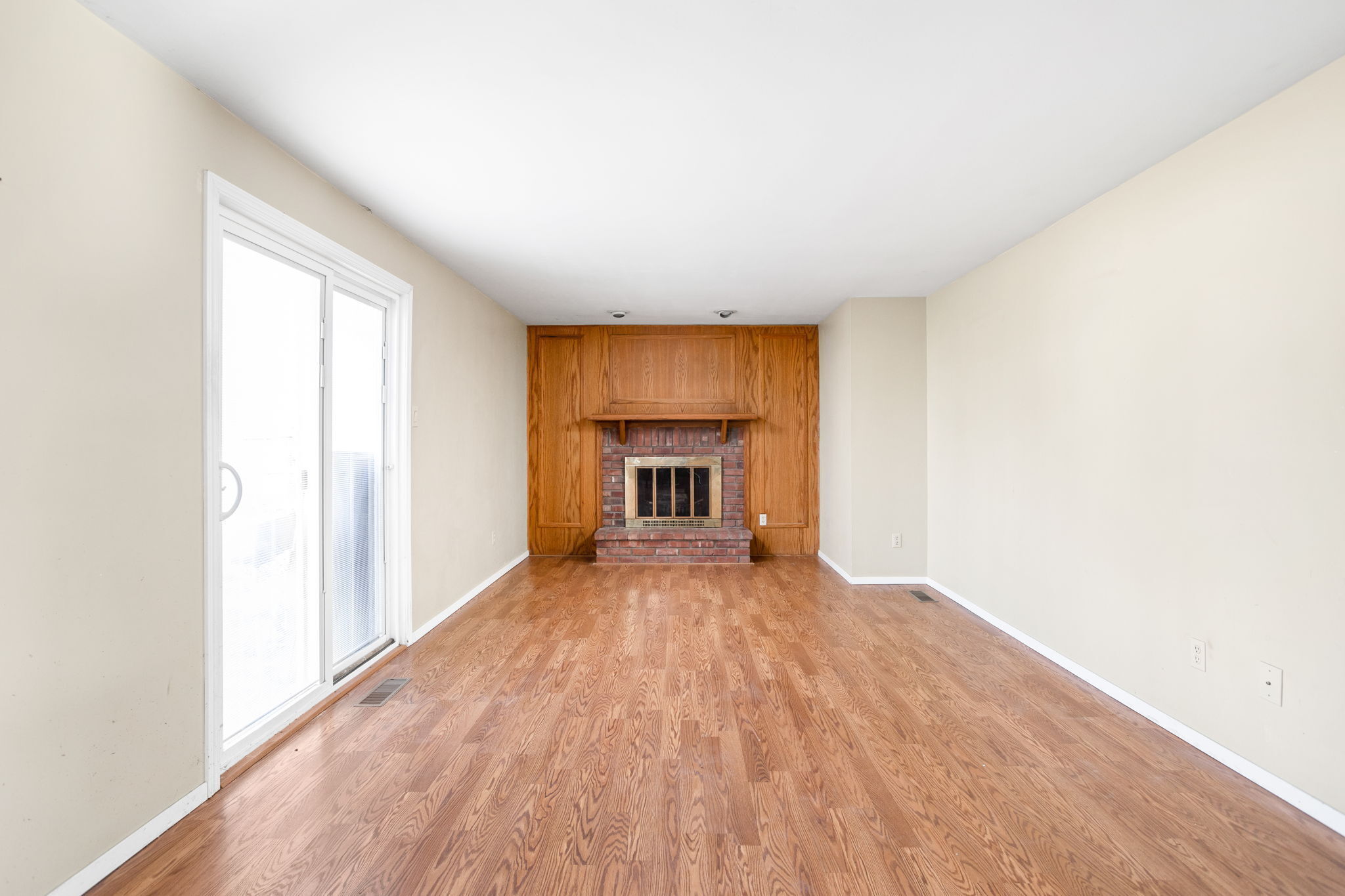 7444 Harcourt Road Indianapolis, IN 46260 - Photo 17 of 30 Gallery Image 17