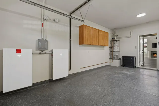 a view of a storage & utility room
