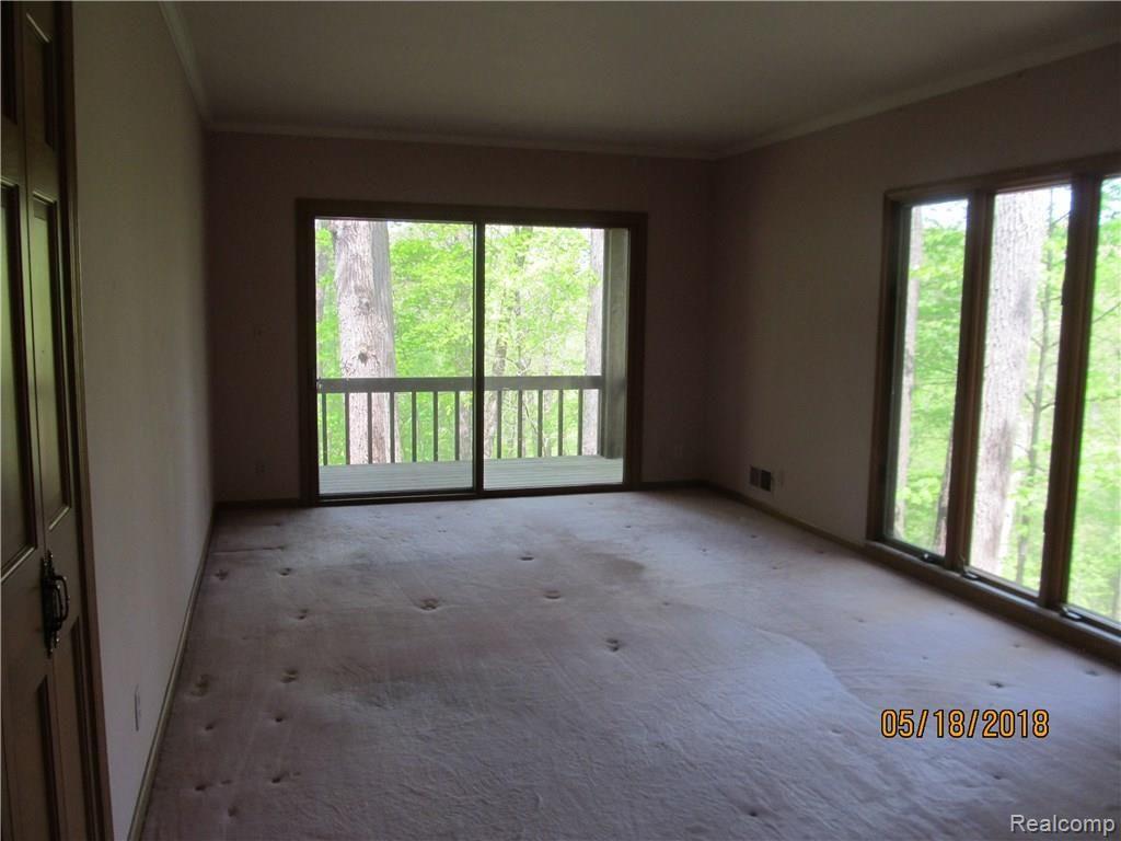 10363 Hartland Road Fenton, MI 48430 - Photo 12 of 22 IMG_3752.JPG