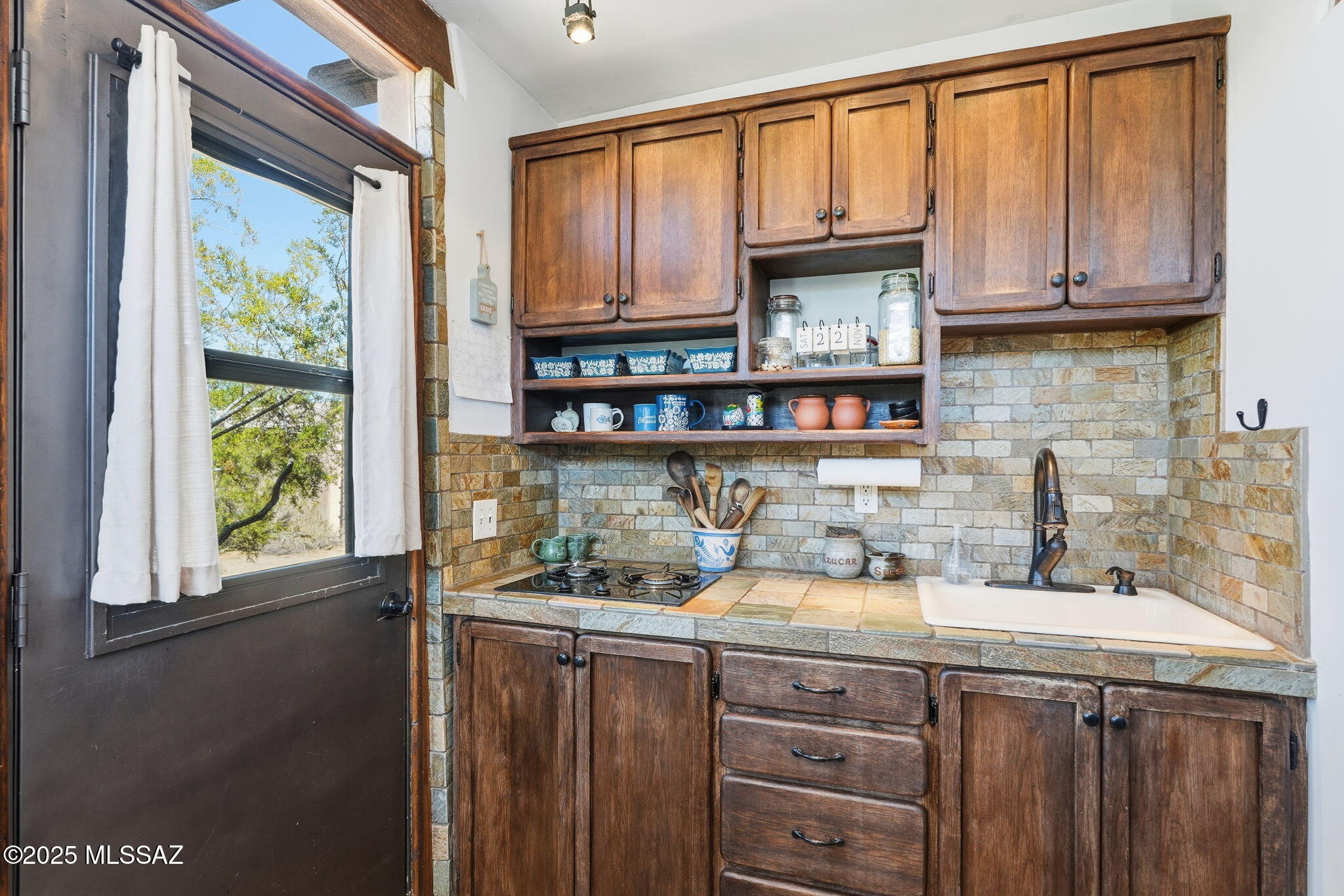 9780 West Rudasill Road Tucson, AZ 85743 - Photo 19 of 36 Casita kitchen