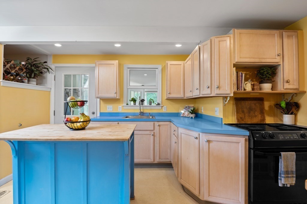 38 Cottage Road Newbury, MA 01951 - Photo 7 of 35 Gallery Image 7