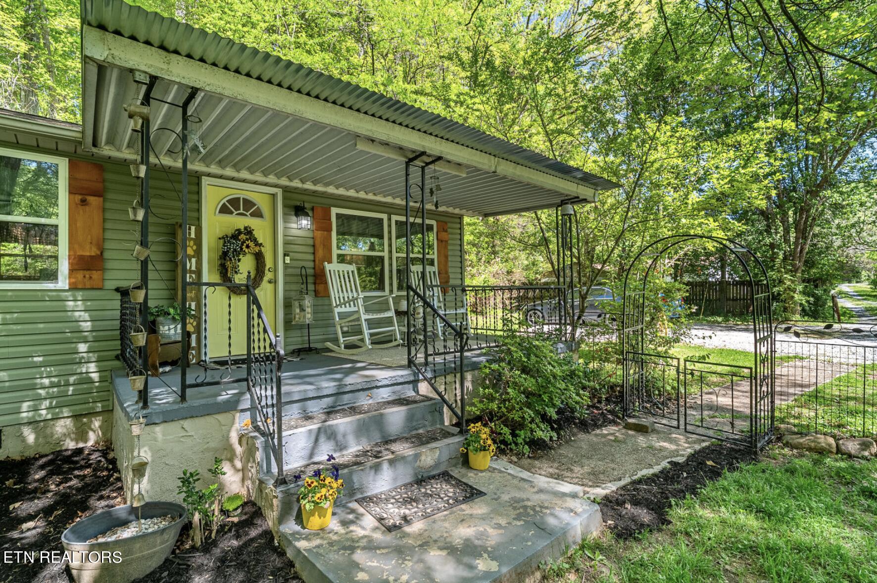 2317 Brown Road Knoxville, TN 37920 - Photo 4 of 28 Screenshot 2024-04-26 at 8.33.22 AM
