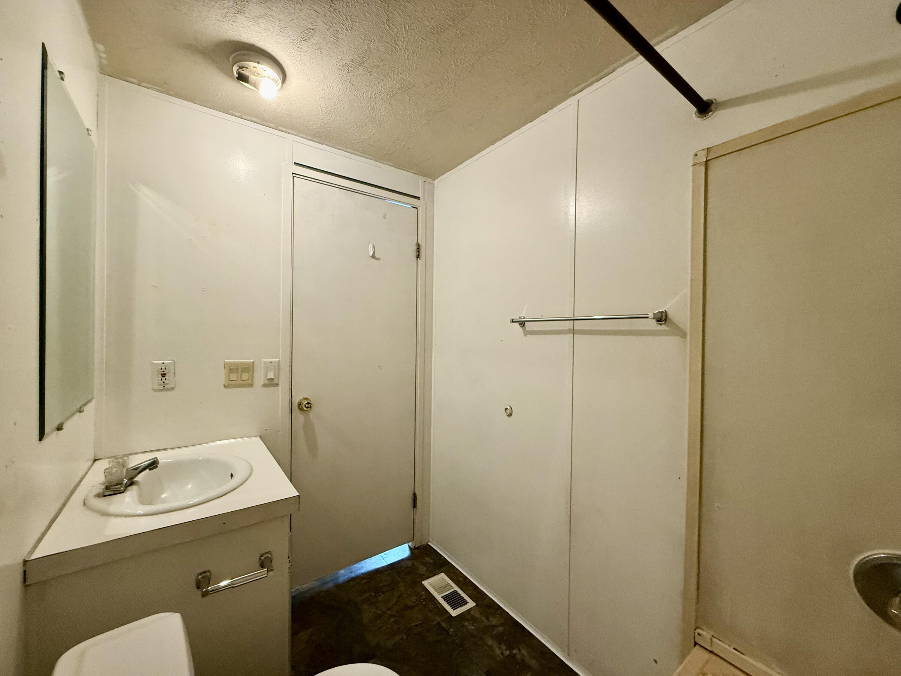 425 West Front Street, Unit 7 Merrill, OR 97633 - Photo 19 of 20 IMG_9999