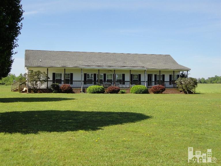 1338 Lanefield Road Warsaw, NC 28398 - Photo 1 of 26 Primary Photo