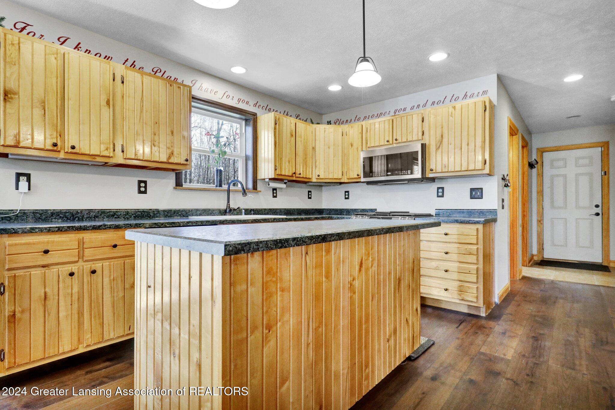 10232 Royston Road Grand Ledge, MI 48837 - Photo 27 of 65 49-web-or-mls-Open Ended Media-20