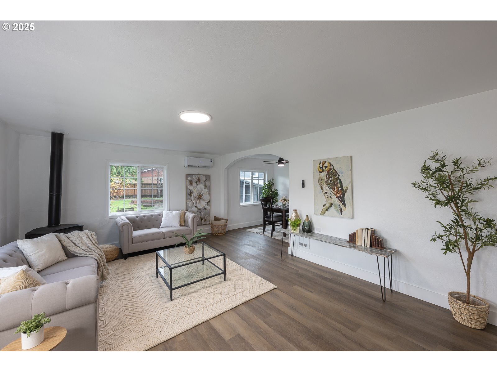 445 Southwest Mill Street Sheridan, OR 97378 - Photo 12 of 38 a living room with furniture and wooden floor