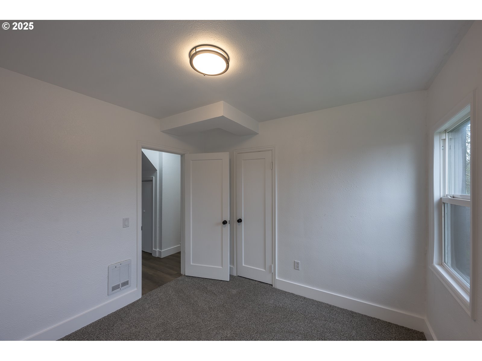 445 Southwest Mill Street Sheridan, OR 97378 - Photo 23 of 38