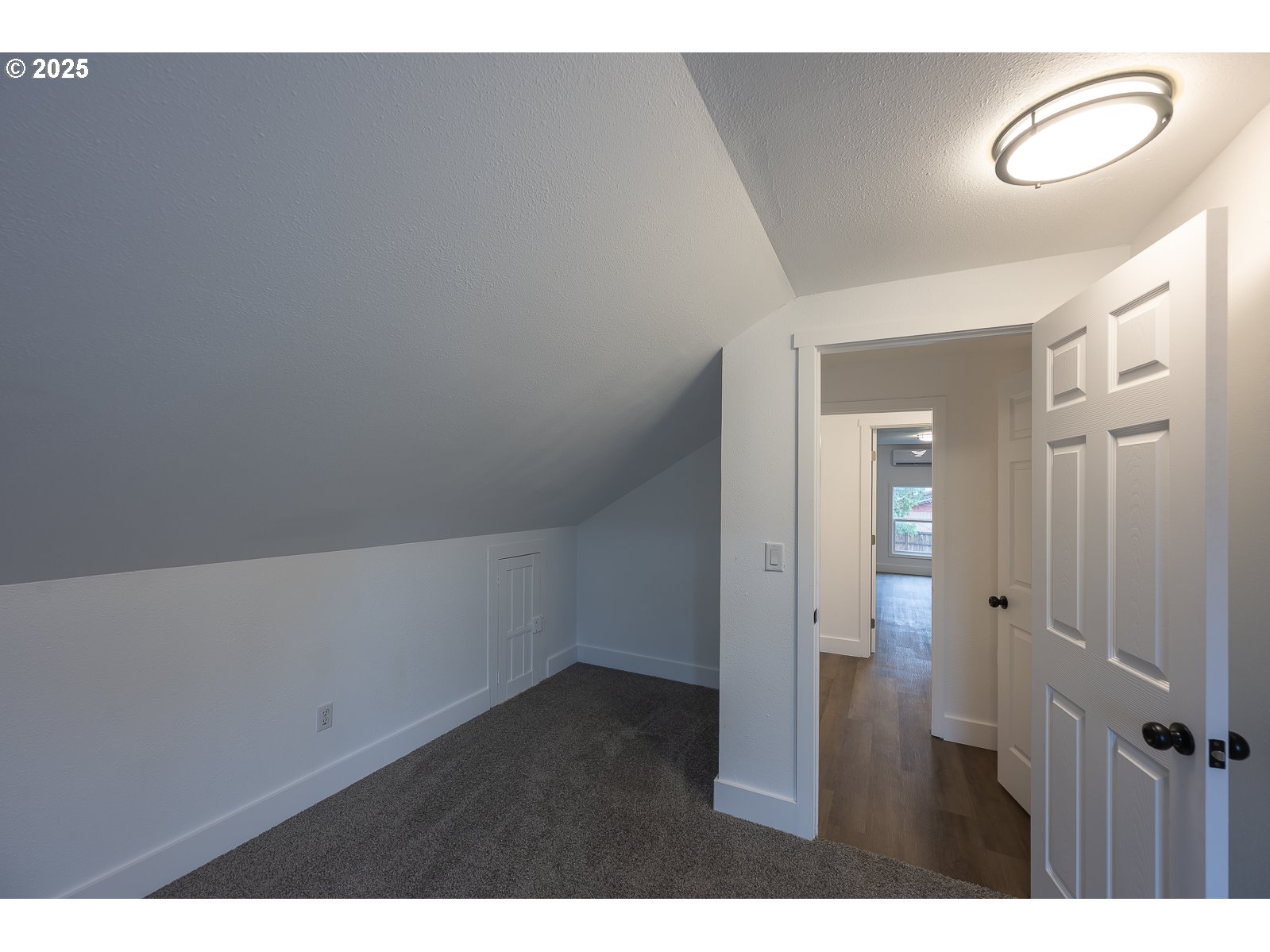 445 Southwest Mill Street Sheridan, OR 97378 - Photo 30 of 38 a view of an empty room