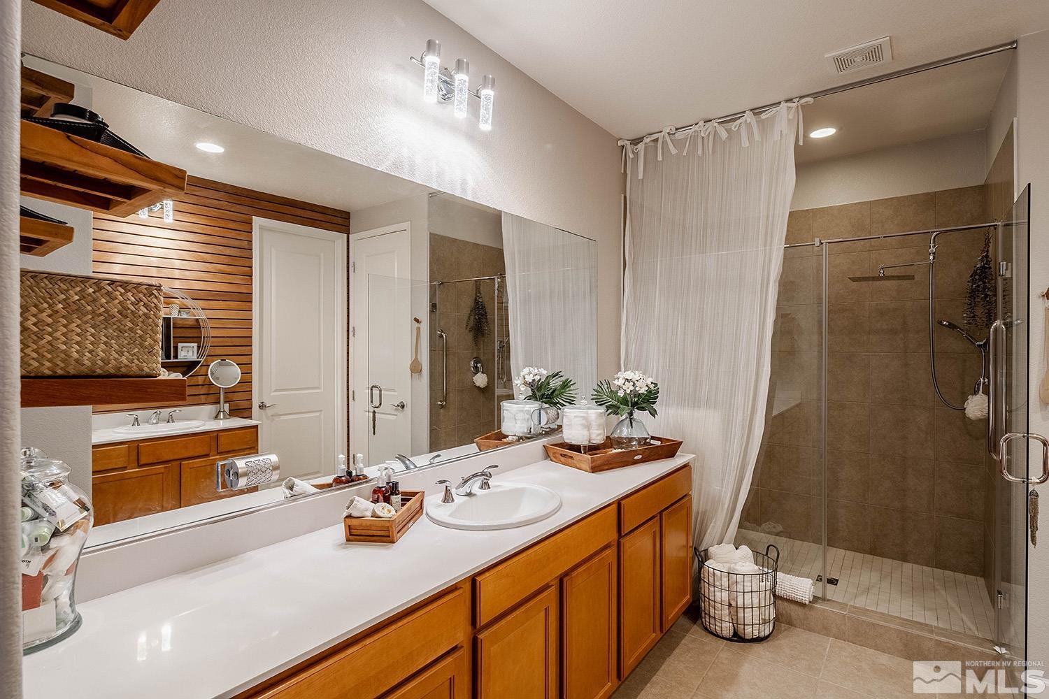 2255 Trakehner Lane Reno, NV 89521 - Photo 5 of 40 Photo 5
