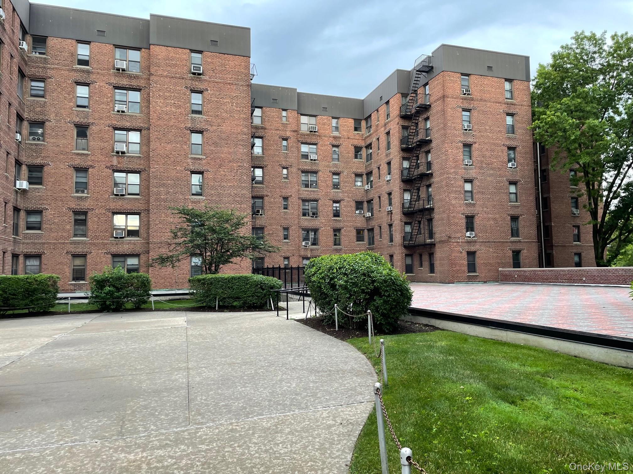 112-25 34th Avenue, Unit 6H Queens, NY 11368 - Photo 38 of 48 Plenty of sitting areas and common spaces