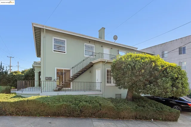$949,000 | 1001 MacArthur Boulevard, Oakland, CA 94610