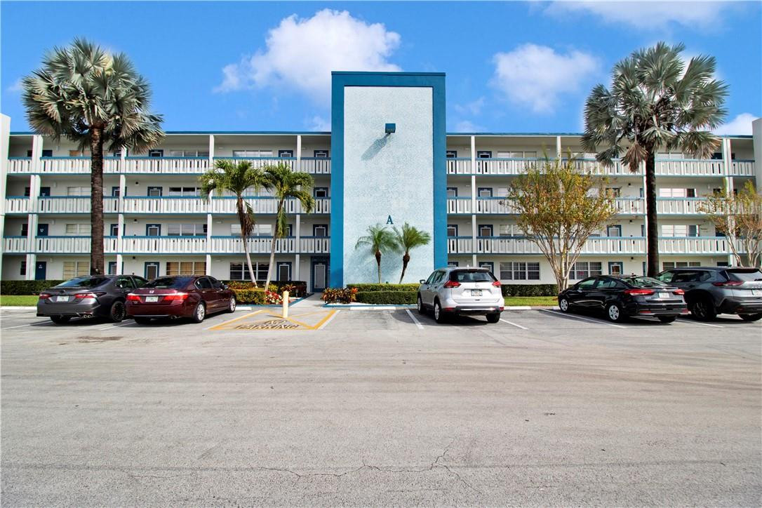 2012 Lincoln A, Unit 2012 Boca Raton, FL 33434 - Photo 2 of 30 Photo 2