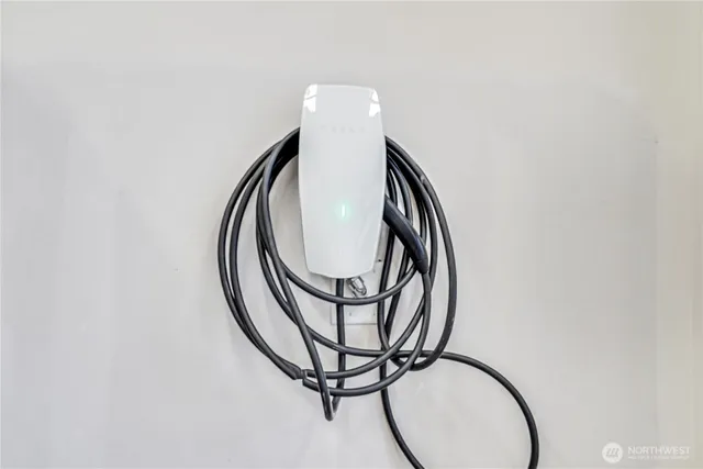 $1,394,900 | 2014 East Pine Street, Unit B, Seattle, WA 98122