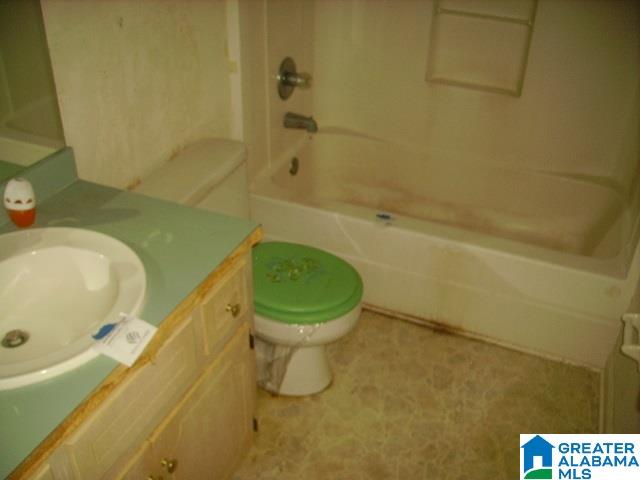 1232 Post Oak Circle Fairfield, AL 35064 - Photo 12 of 25