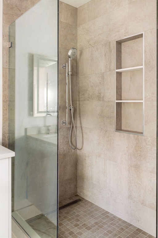 492 Putnam Avenue, Unit 492 Cambridge, MA 02139 - Photo 18 of 30 Gallery Image 18