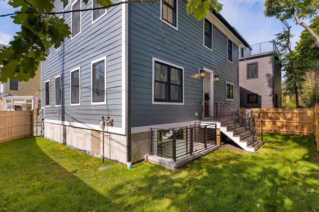 492 Putnam Avenue, Unit 492 Cambridge, MA 02139 - Photo 28 of 30 Gallery Image 28