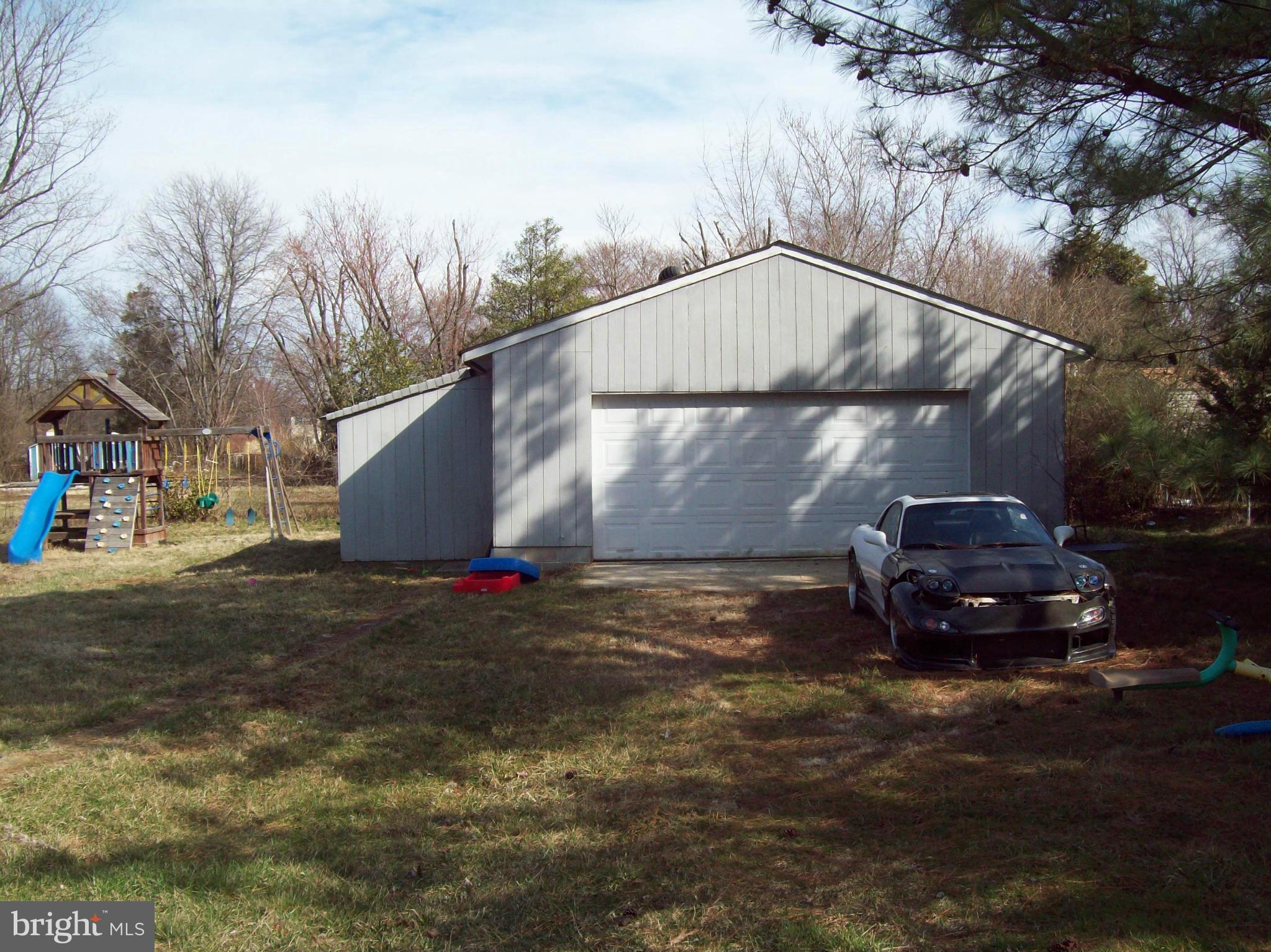 8169 Hog Neck Road Pasadena, MD 21122 - Photo 3 of 11 Exterior (Rear)