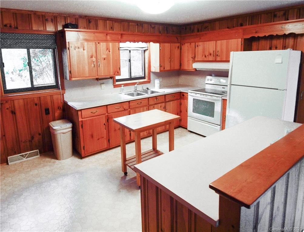 2203 Hillcrest Road Dallas, NC 28034 - Photo 11 of 25 Gallery Image 11