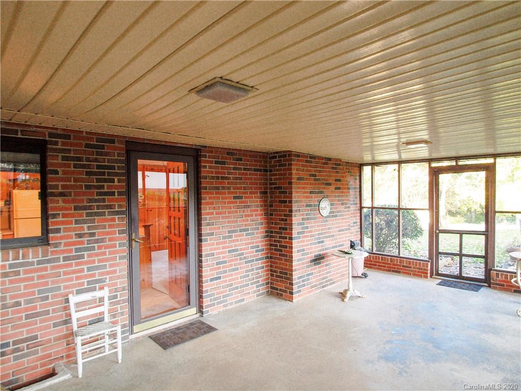 2203 Hillcrest Road Dallas, NC 28034 - Photo 15 of 25 Gallery Image 15