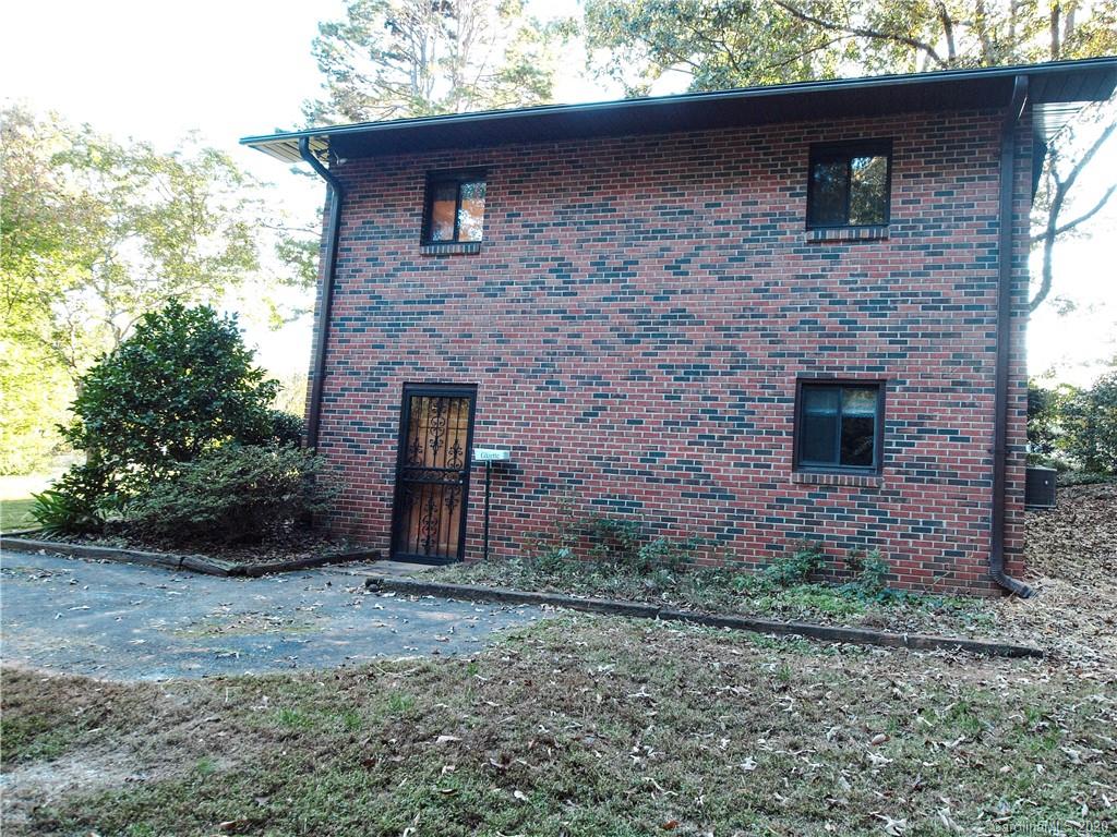 2203 Hillcrest Road Dallas, NC 28034 - Photo 5 of 25 Gallery Image 5