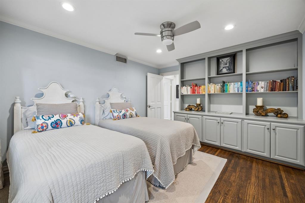 5804 Norway Road Dallas, TX 75230 - Photo 21 of 30 5804 Norway Rd - Tom Hughes Team - Secondary Bedroom