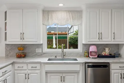 $1,395,000 | 5804 Norway Road, Dallas, TX 75230