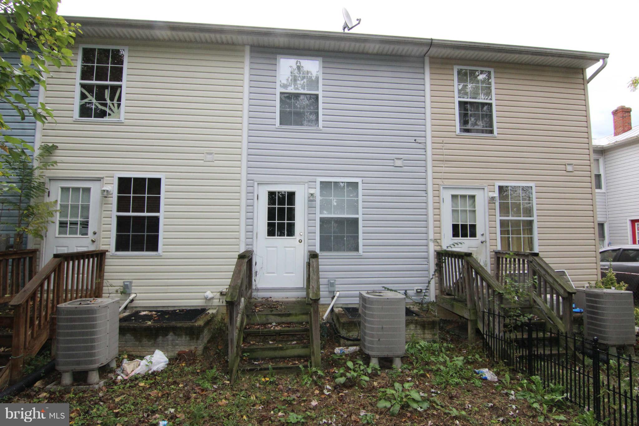 28 Johnson Place Annapolis, MD 21401 - Photo 3 of 18 Exterior (Rear)