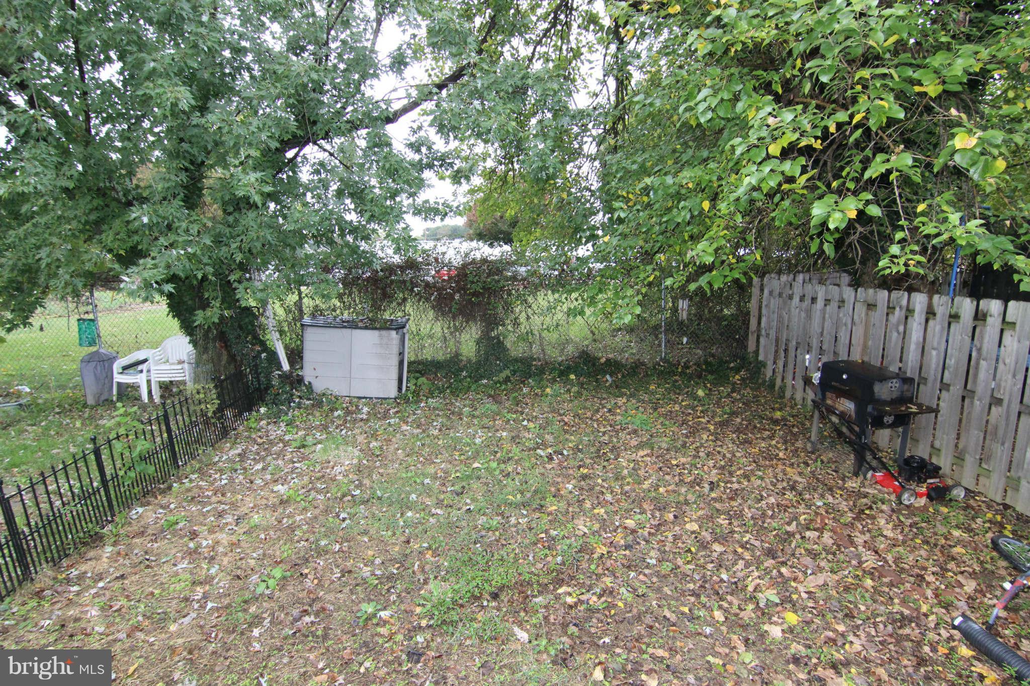 28 Johnson Place Annapolis, MD 21401 - Photo 4 of 18 Exterior (Rear)