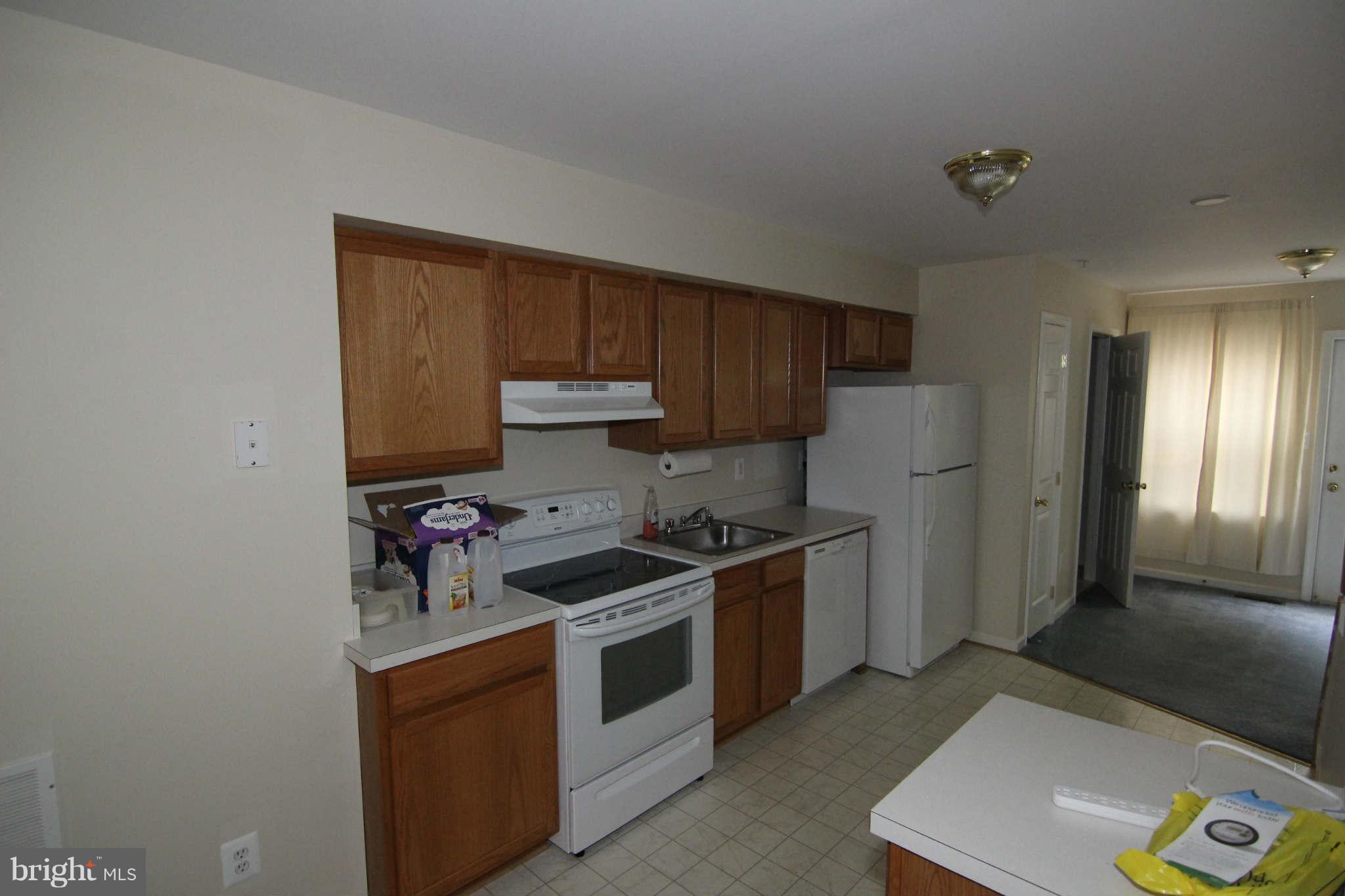 28 Johnson Place Annapolis, MD 21401 - Photo 8 of 18 Kitchen