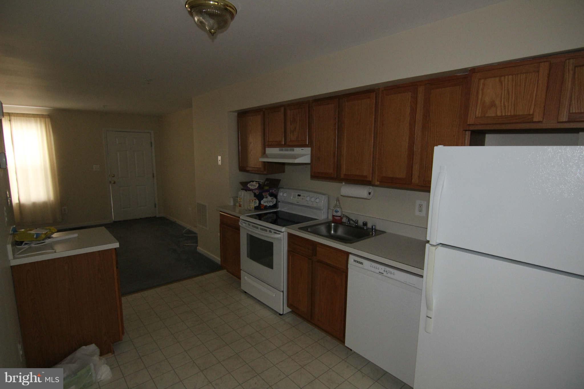 28 Johnson Place Annapolis, MD 21401 - Photo 9 of 18 Kitchen