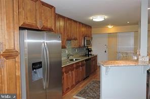 9701 Fields Road, Unit 405 Gaithersburg, MD 20878 - Photo 5 of 19 kitchen