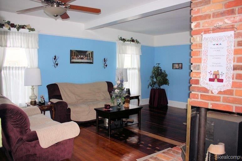 286 Prospect Street Romeo, MI 48065 - Photo 8 of 16 LR.jpg