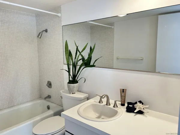 $6,500 | 216 4th Street, Del Mar, CA 92014