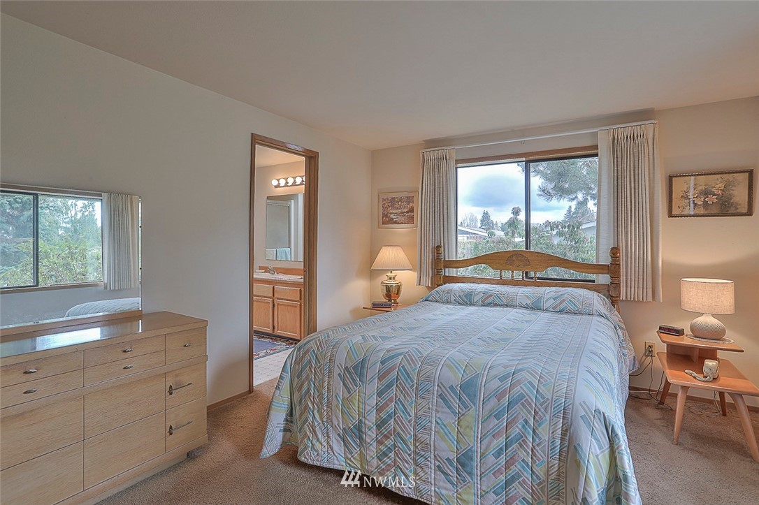 932 241st Place Southwest Bothell, WA 98021 - Photo 17 of 25